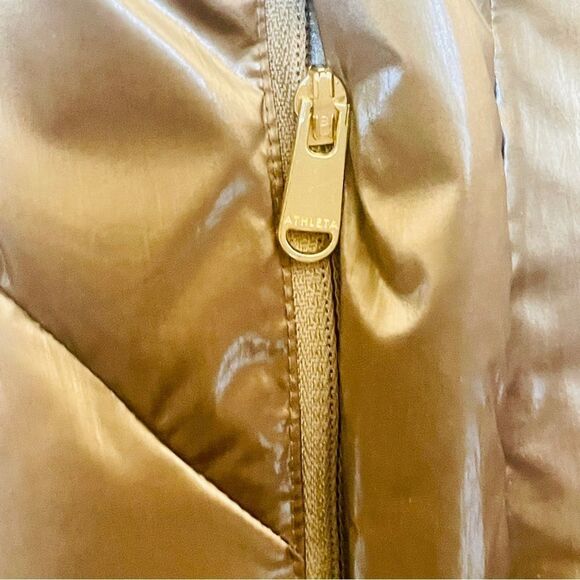 ♥️ Athleta Downtown Gold Puffer Vest - Picture 5 of 13